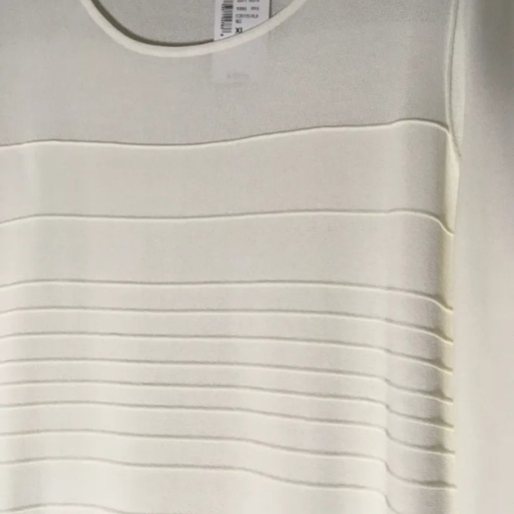 Lightweight Fine Knit Sweater- XL - Picture 2 of 10
